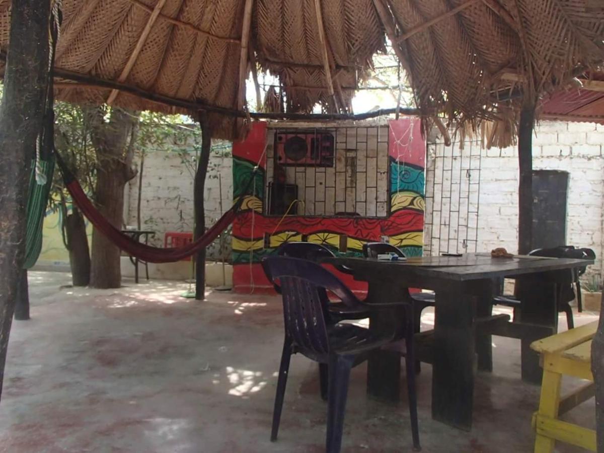 El Garaje Hostal Таганга Экстерьер фото
