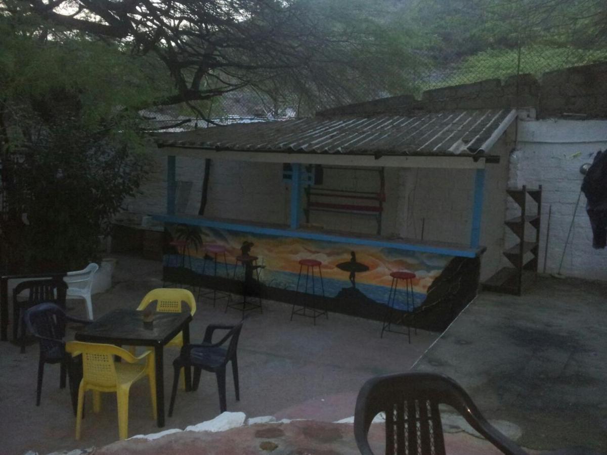 El Garaje Hostal Таганга Экстерьер фото