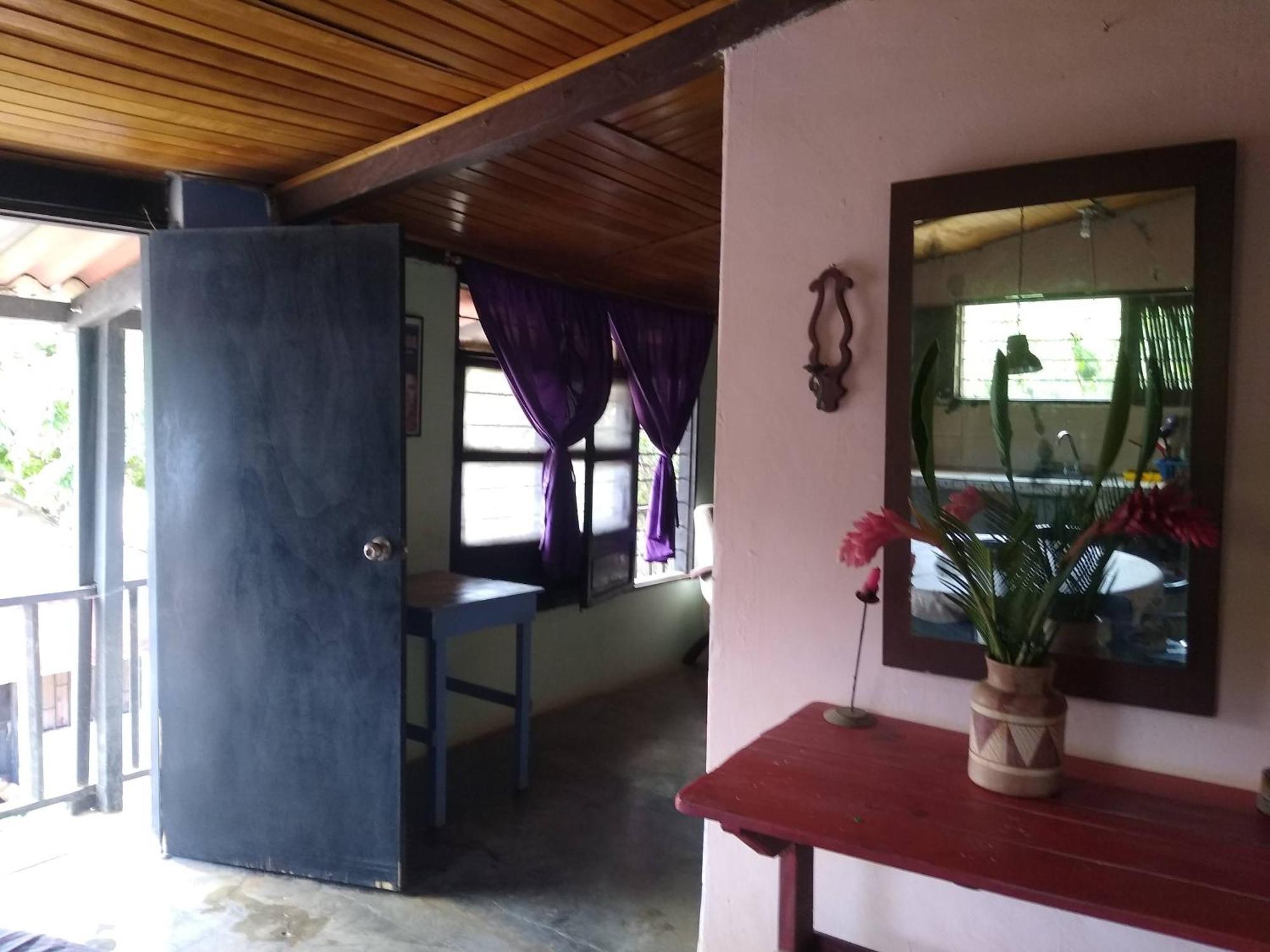 El Garaje Hostal Таганга Экстерьер фото